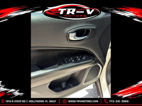 Used 2019 Jeep Compass Latitude AWD/4WD image 20