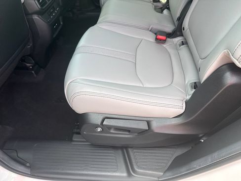 Certified 2025 Honda Pilot EX-L image 18