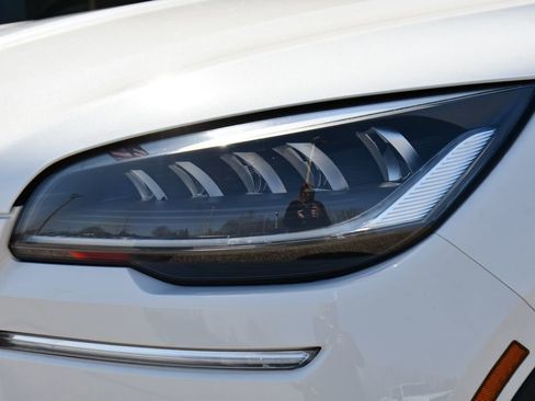 Used 2023 Lincoln Aviator Reserve AWD/4WD image 39