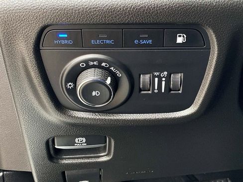 Certified 2023 Jeep Grand Cherokee 4WD 4xe w/ Luxury Tech Group II image 25