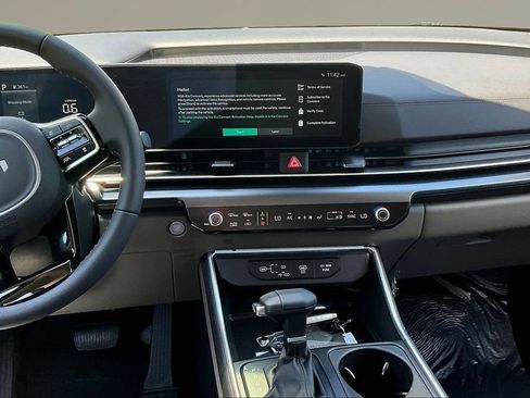 New 2026 Kia Carnival FWD image 6
