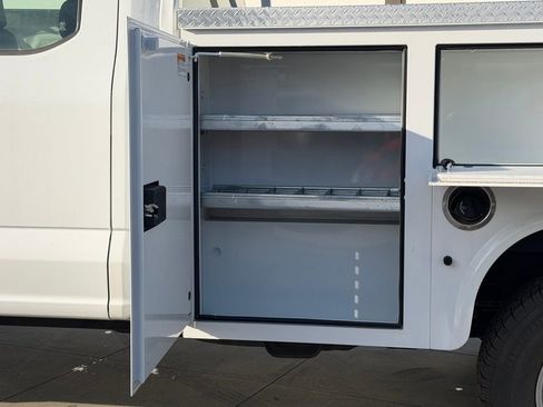 New 2023 Ford F250 XL w/ XL Chrome Package image 11