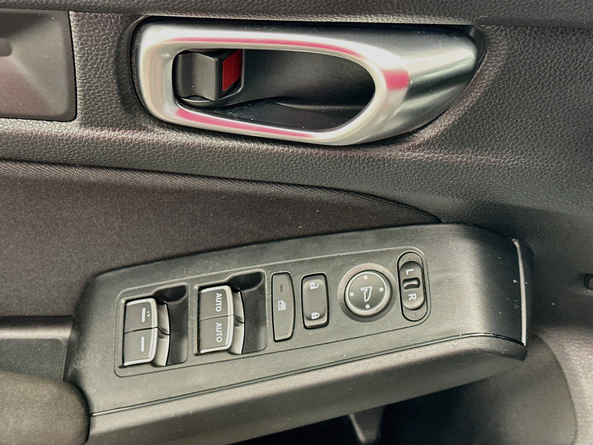 Used 2025 Honda Civic LX image 15