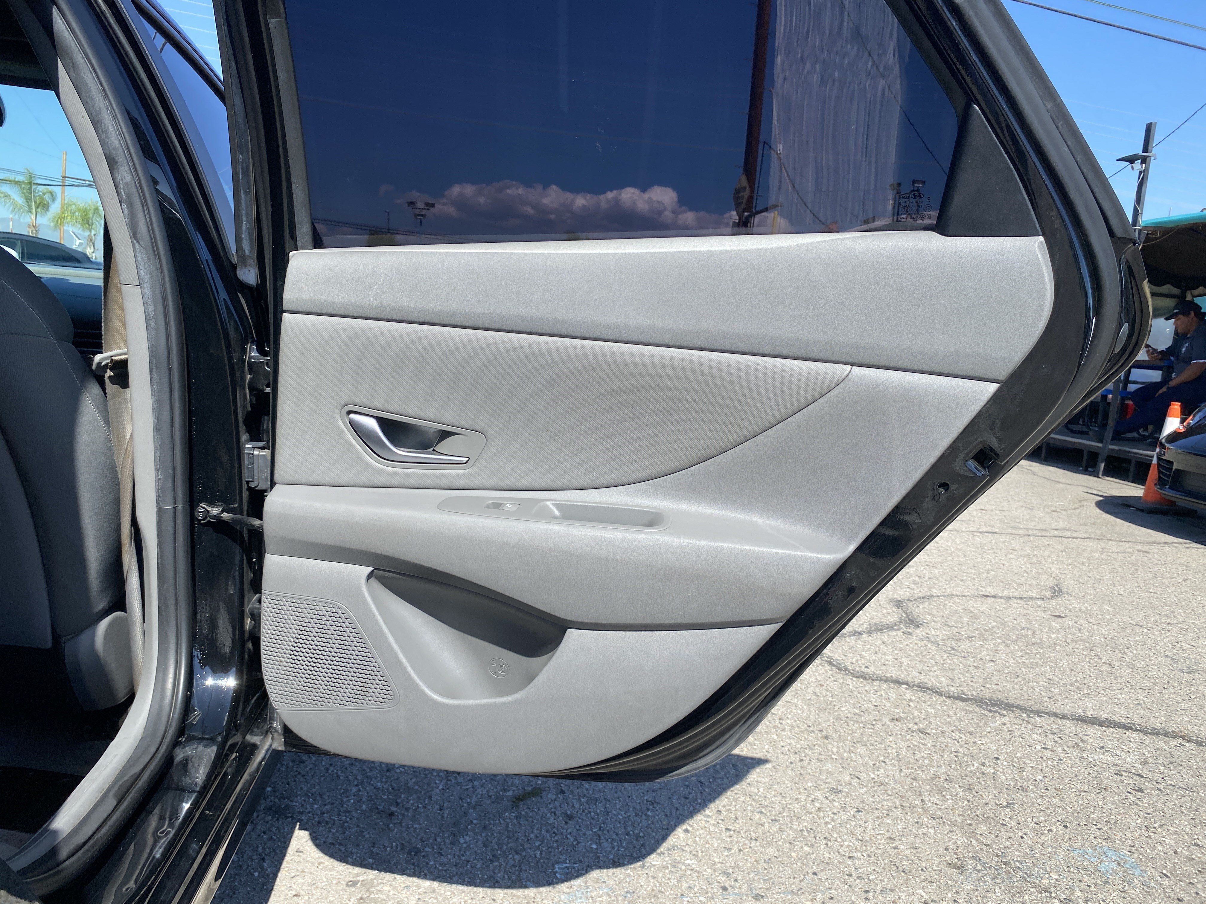 Used 2022 Hyundai Elantra SEL w/ Convenience Package FWD image 21