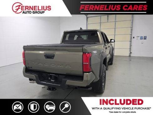 Used 2024 Toyota Tacoma TRD Off-Road AWD/4WD image 4