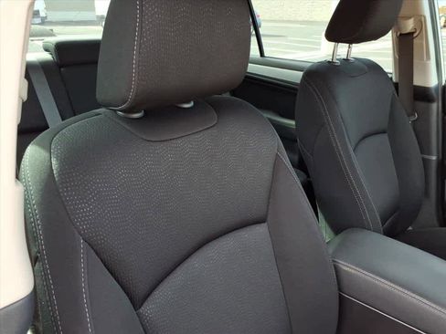 Used 2016 Subaru Legacy 2.5i Premium w/ Popular Package #3 image 19