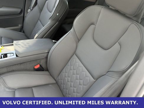 Certified 2025 Volvo XC90 B6 Plus image 26