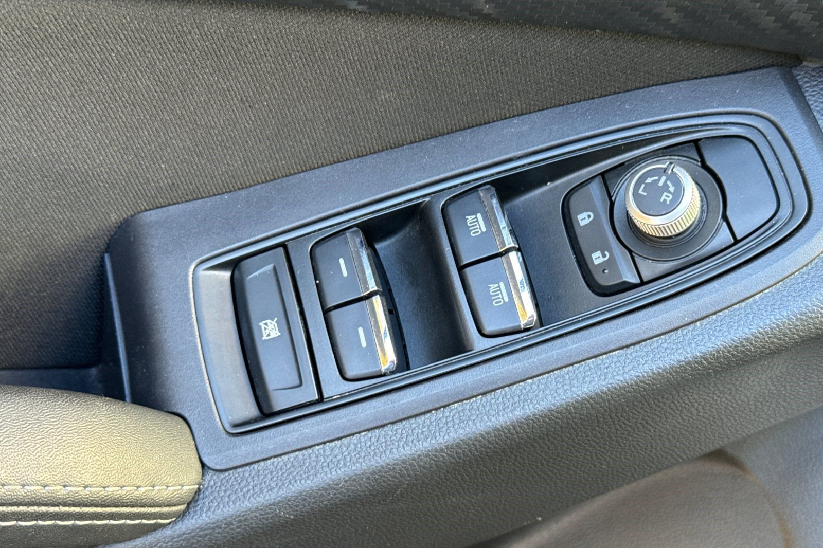 Used 2025 Subaru Ascent Premium AWD/4WD image 13
