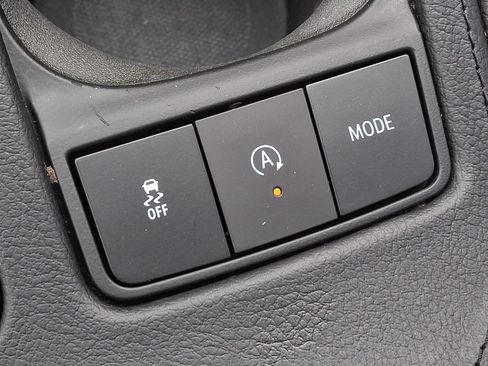 Used 2019 Cadillac XT4 Luxury AWD/4WD image 24