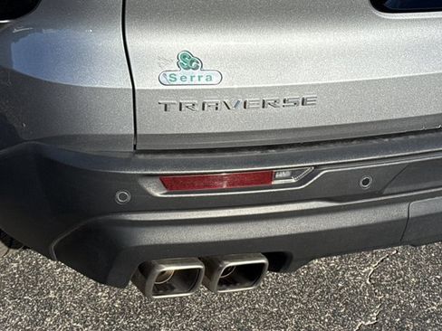 Used 2024 Chevrolet Traverse LS image 9