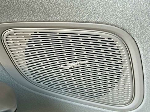 Certified 2025 Mercedes-Benz GLC 300 image 22