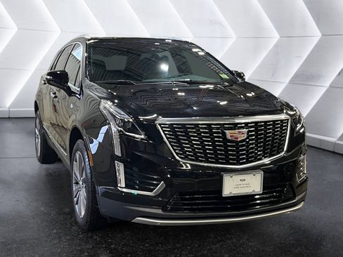 Certified 2025 Cadillac XT5 Premium Luxury image 8