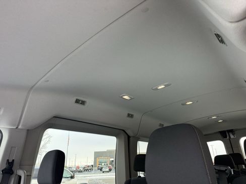 Used 2022 Ford Transit 350 XLT image 8