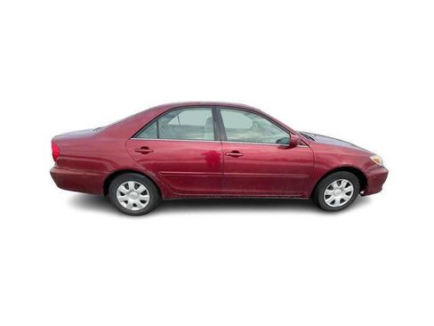 Used 2004 Toyota Camry LE image 7