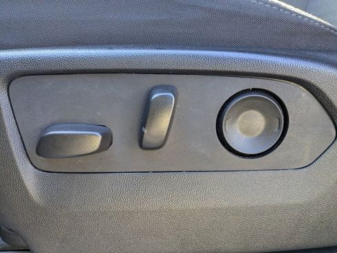 Certified 2025 Chevrolet Silverado 1500 LT image 22