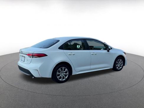 Used 2025 Toyota Corolla LE FWD image 14
