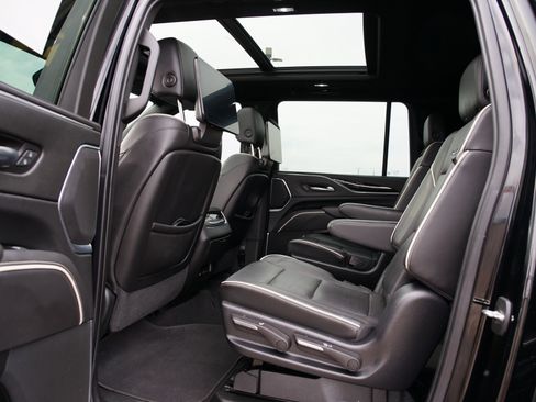 Used 2021 Cadillac Escalade ESV Sport w/ Driver Assist Tech Package image 19