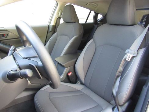 Used 2025 Subaru Crosstrek 2.5i Premium AWD/4WD image 11