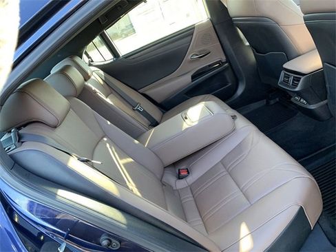 Used 2024 Lexus ES 350 Ultra Luxury image 12