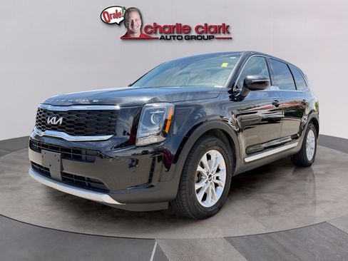 Used 2022 Kia Telluride LX AWD/4WD image 2