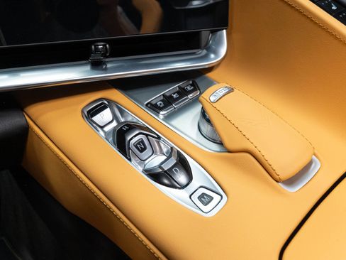 Used 2022 Chevrolet Corvette Stingray Preferred Cpe w/ Z51 Performance Package RWD image 15