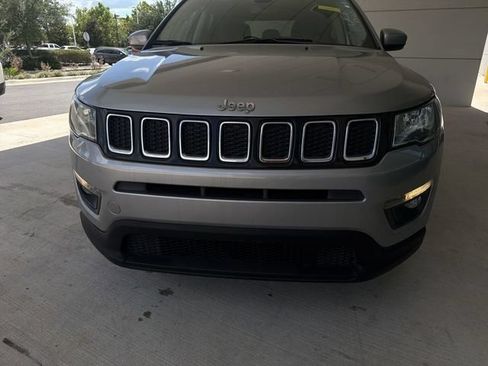 Used 2021 Jeep Compass Latitude w/ Convenience Group AWD/4WD image 11