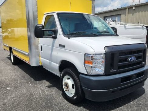 Used 2023 Ford E-350 and Econoline 350 Super Duty w/ Driver's Safety Package RWD image 3