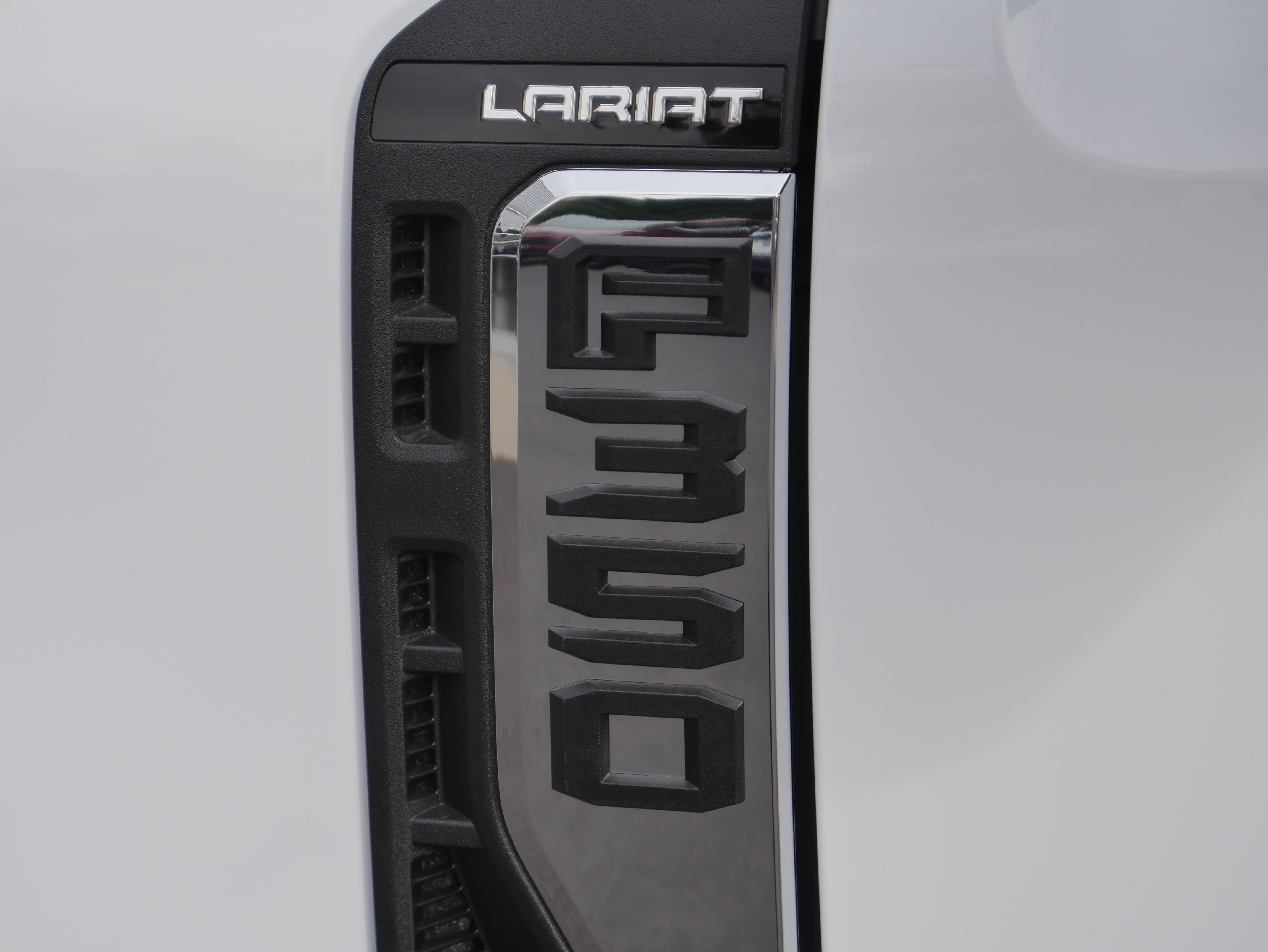 New 2027 Ford F350 Lariat w/ Lariat Premium Package AWD/4WD image 20