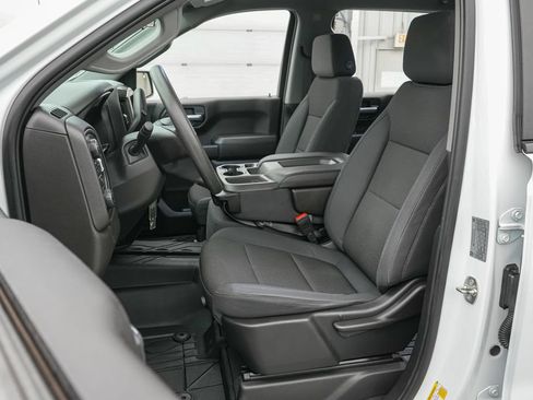 Used 2019 Chevrolet Silverado 1500 Custom Trail Boss w/ Custom Convenience Package AWD/4WD image 12