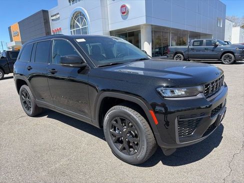New 2026 Jeep Grand Cherokee Altitude AWD/4WD image 1