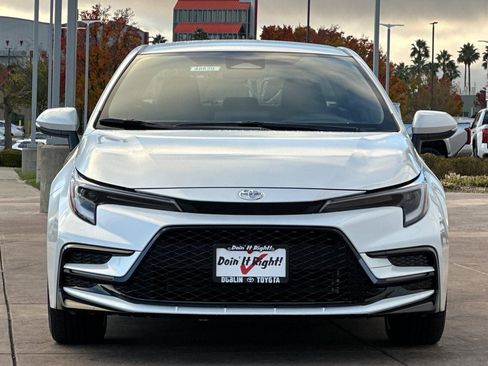 New 2026 Toyota Corolla SE image 10