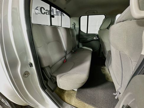 Used 2017 Nissan Frontier SV RWD image 28