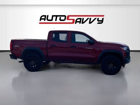 Used 2024 Chevrolet Colorado Trail Boss w/ Advanced Trailering Package AWD/4WD image 8