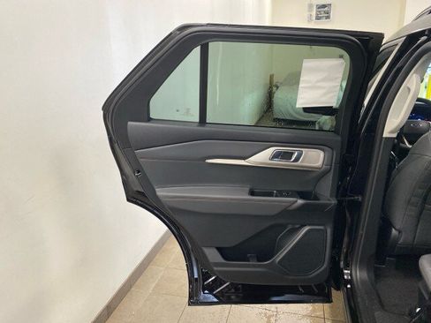 New 2026 Ford Explorer Active w/ Active Comfort Package AWD/4WD image 9