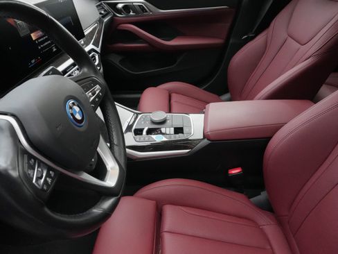 Used 2023 BMW i4 eDrive35 RWD image 7