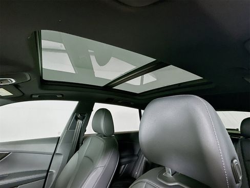 Used 2025 Audi Q8 Premium Plus image 23