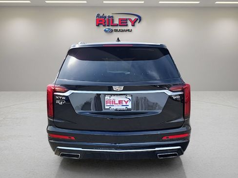 Used 2023 Cadillac XT6 Premium Luxury FWD image 4
