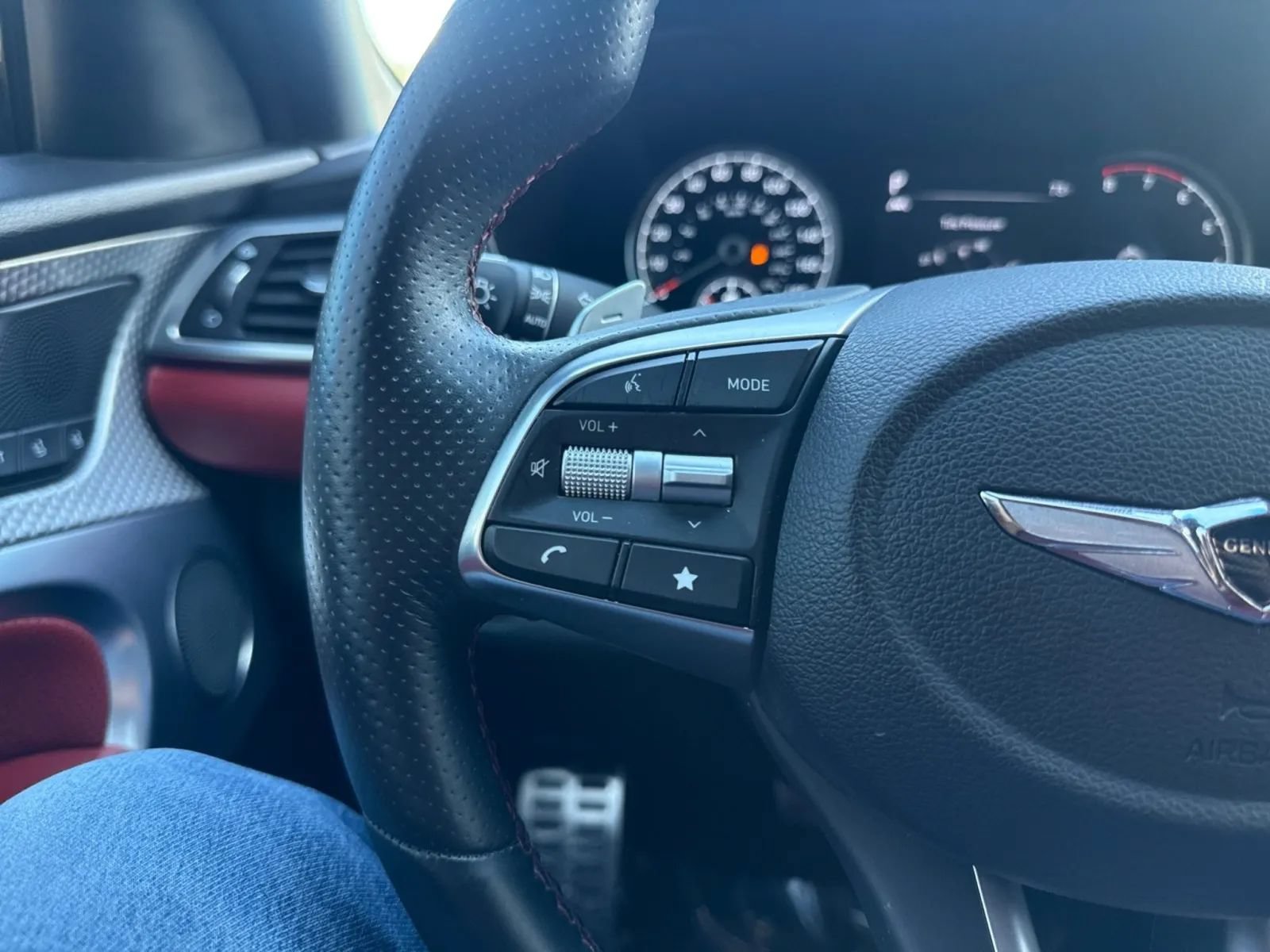 Used 2023 Genesis G70 2.0T w/ Sport Prestige Package AWD/4WD image 20