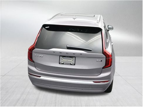 New 2026 Volvo XC90 B5 Plus AWD/4WD image 16