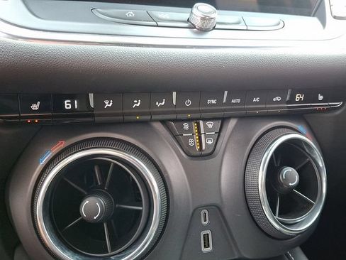 Used 2023 Chevrolet Blazer LT w/ Convenience Package FWD image 15