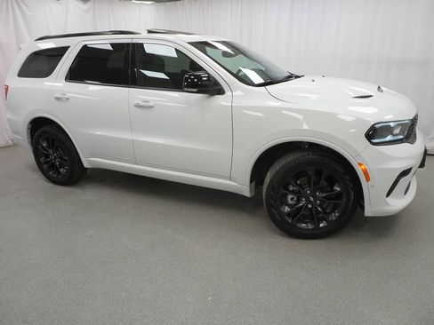 Certified 2025 Dodge Durango GT image 9