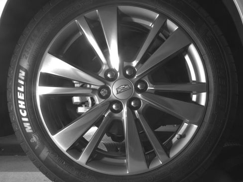 Certified 2020 Cadillac XT6 Premium Luxury image 16