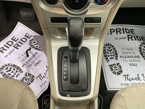 Used 2014 Ford Fiesta SE image 30