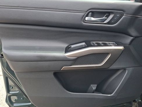 Certified 2023 Nissan Pathfinder Platinum AWD/4WD image 15