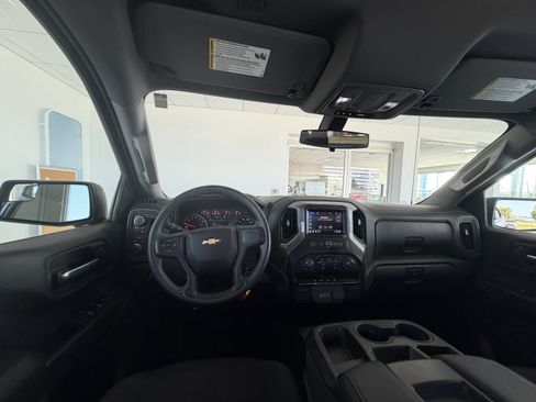 Used 2022 Chevrolet Silverado 1500 Custom AWD/4WD image 3