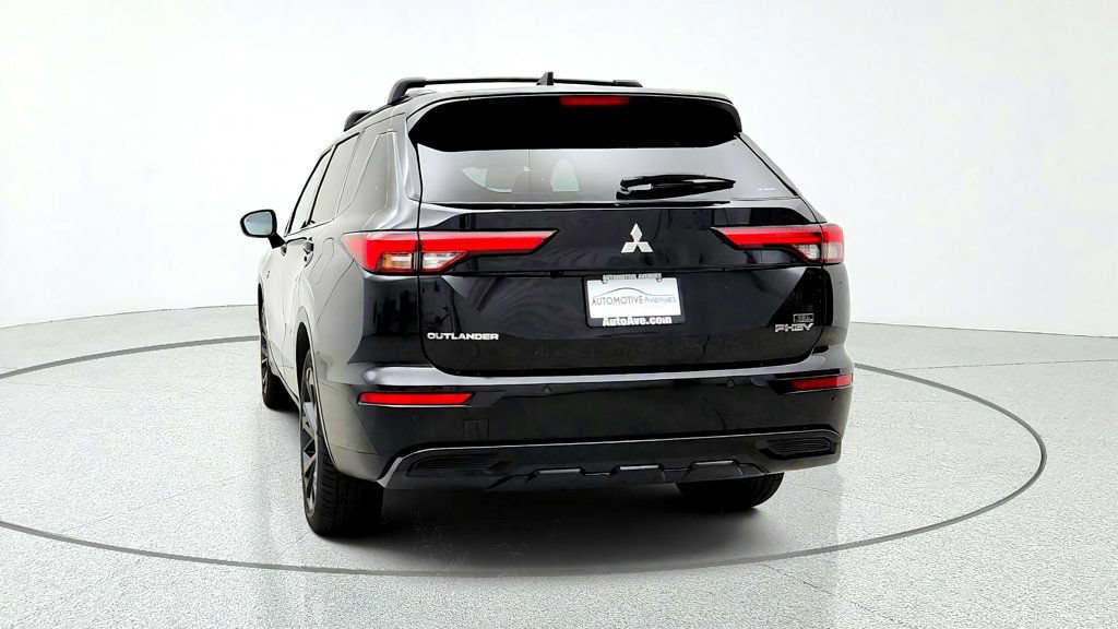 Used 2025 Mitsubishi Outlander SEL Black Edition AWD/4WD image 6