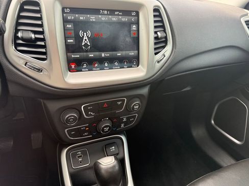 Used 2018 Jeep Compass Latitude w/ Popular Equipment Group FWD image 25