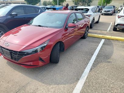 Used 2023 Hyundai Elantra SEL w/ Convenience Package