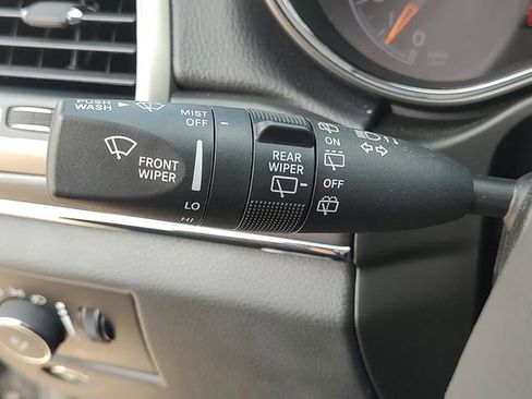 Certified 2022 Jeep Grand Cherokee Limited image 23