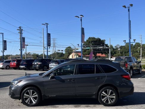Used 2019 Subaru Outback 3.6R Limited image 6